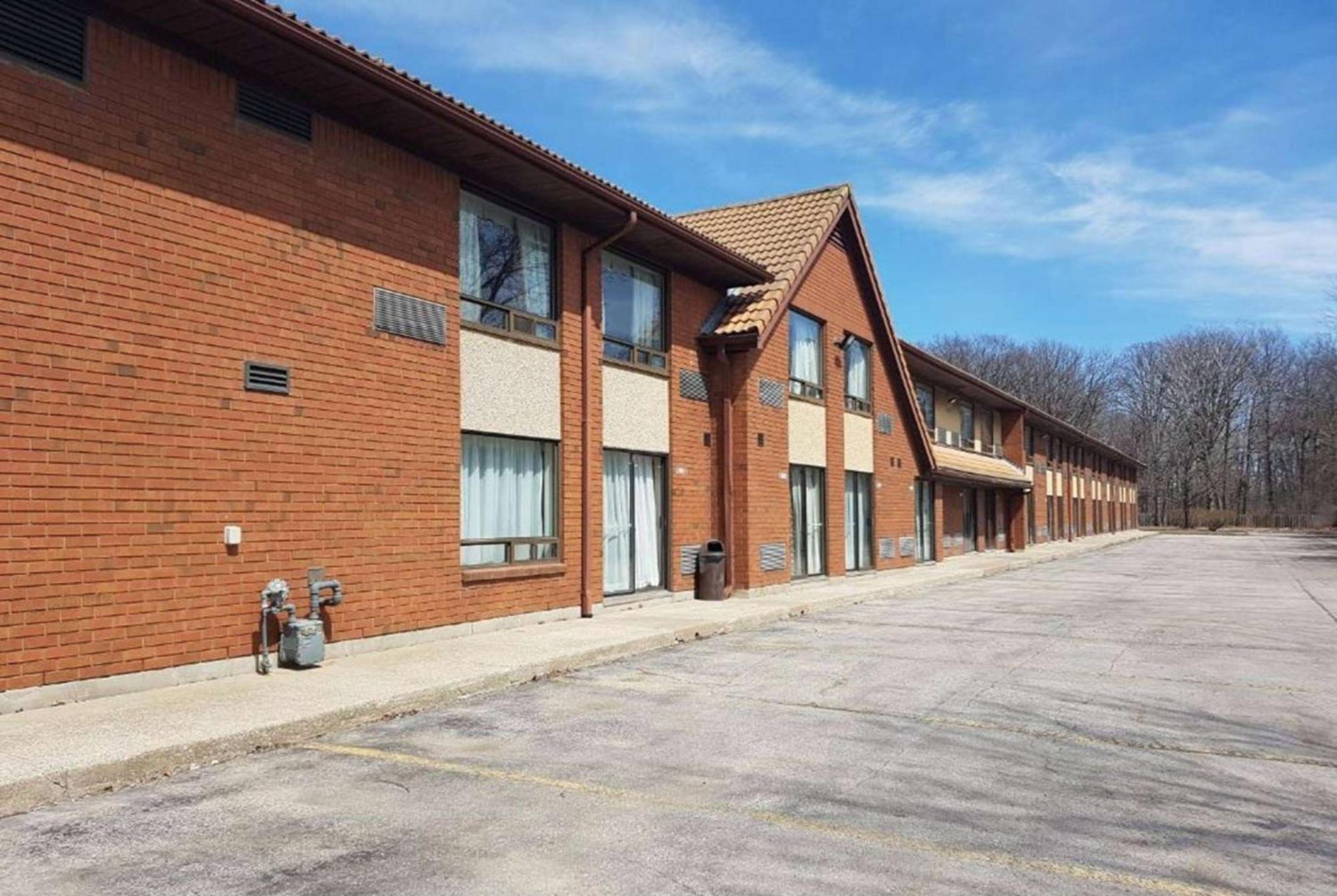 Travelodge By Wyndham Welland Ngoại thất bức ảnh